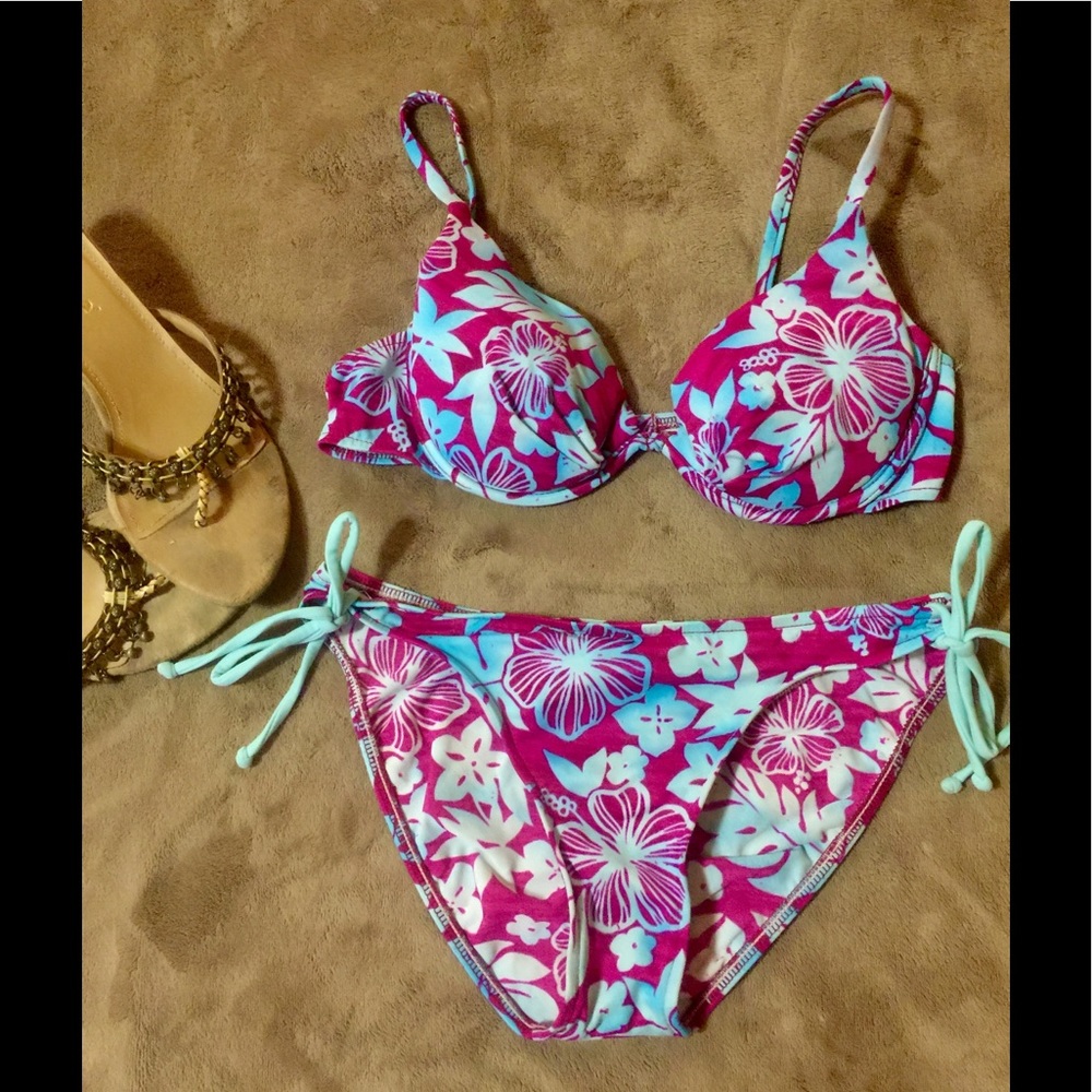 Cute little bikini by RAISINS - size medium